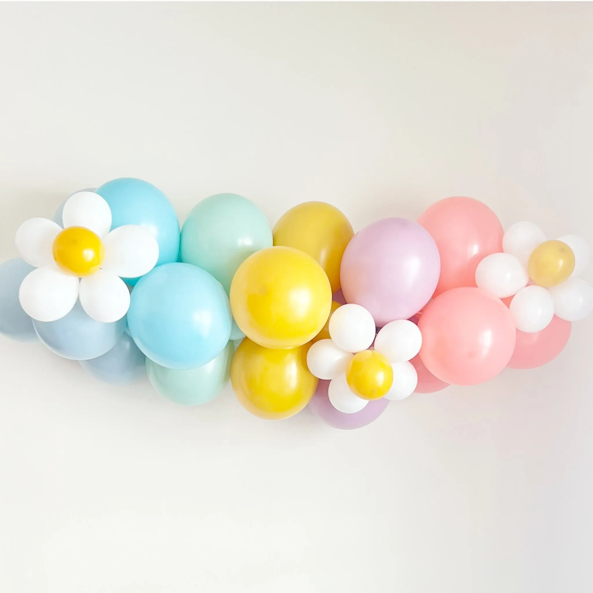 Daisy Latex Balloon Garland Kit | Spring Color Mix