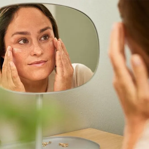Firming night care pomegranate & maca