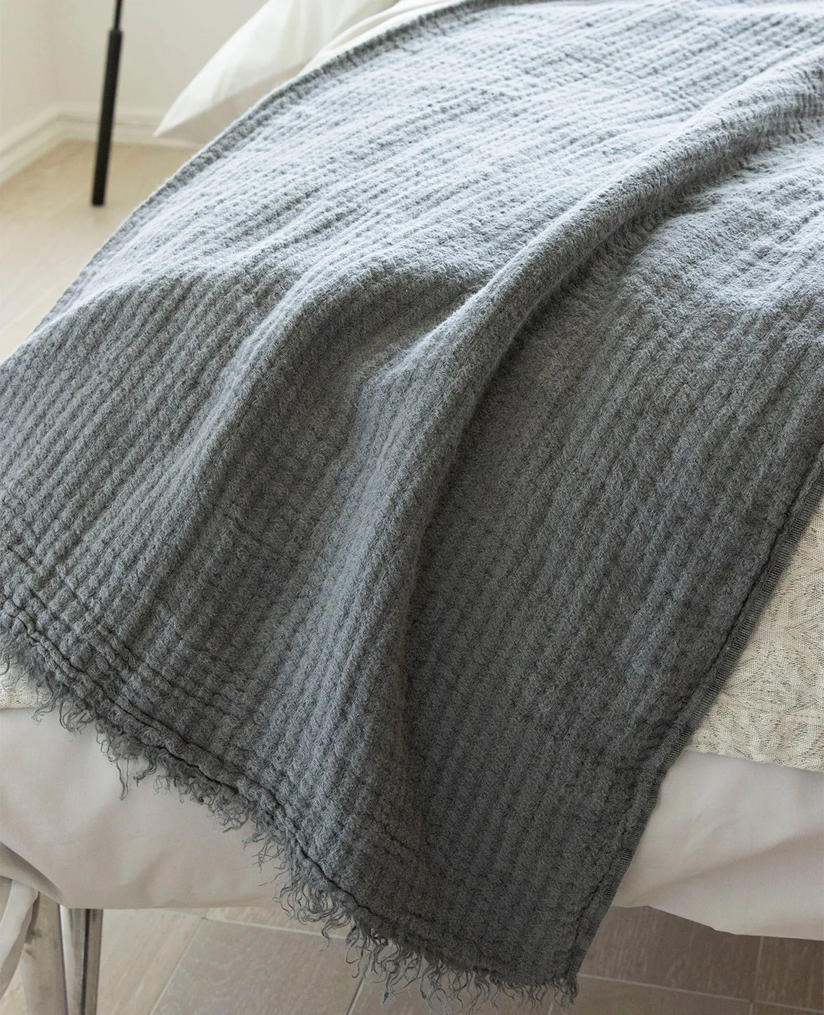 Hampton Linen Throw Dark Grey